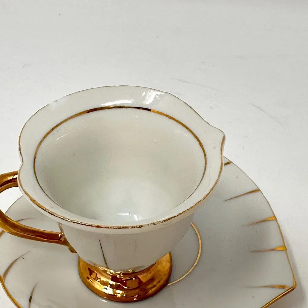 Vintage Inarco Japan White Gold Leaf Demitasse Teacup Saucer Set 2pc E-168-3